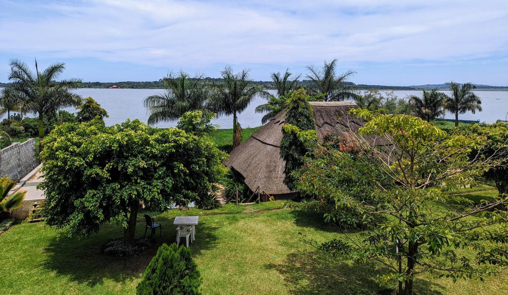 Oslo Gardens Bed & Breakfast Entebbe Extérieur photo